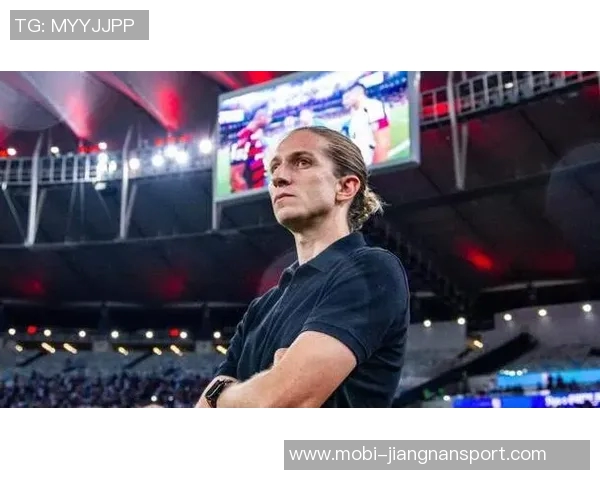 弗拉门戈球员齐声呼吁续约主帅费利佩路易斯续写夺冠传奇