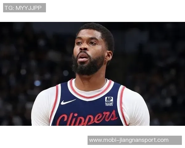 浓眉称赞马绍尔全力以赴无论角色变化首发替补皆无所谓 浓眉称赞马绍尔全力以赴无论角色变化首发替补皆无所谓