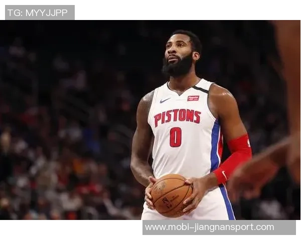 篮板之王德拉蒙德表现抢眼10投4中斩获8分15篮板助攻和盖帽均有贡献